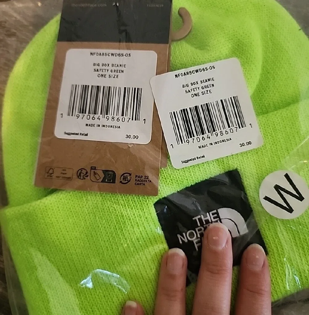 New! In Bag! The Northface Big Box Beanie Safety Green